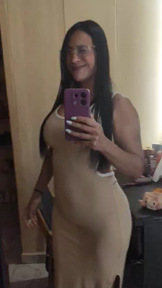 Girl online on VidizzyChat — Julieta from Venezuela